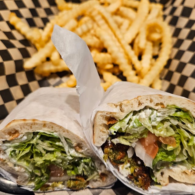 Falafel Pita.